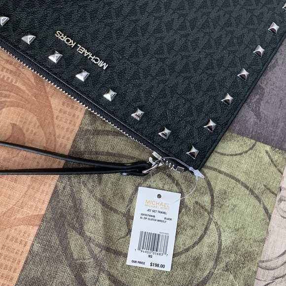 Michael Kors Jet Set Travel XL Studded Wristlet - Picture 4 of 5